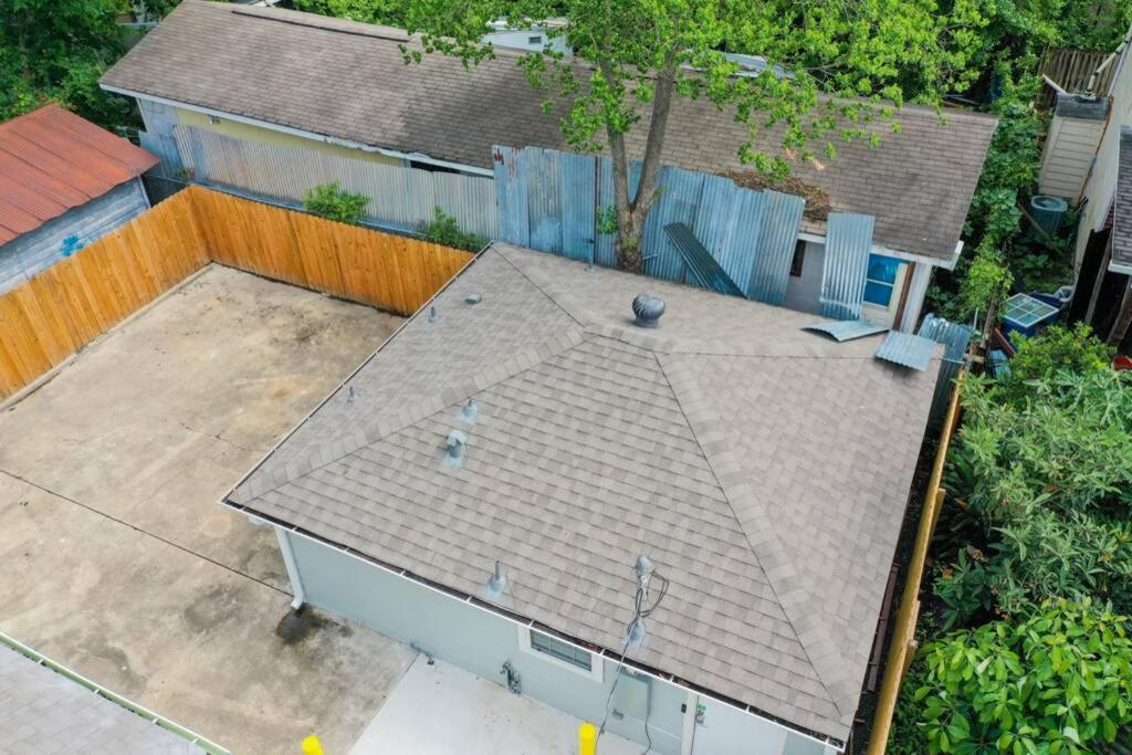 Cosmic Studio At North Downtown Villa Houston Exterior photo